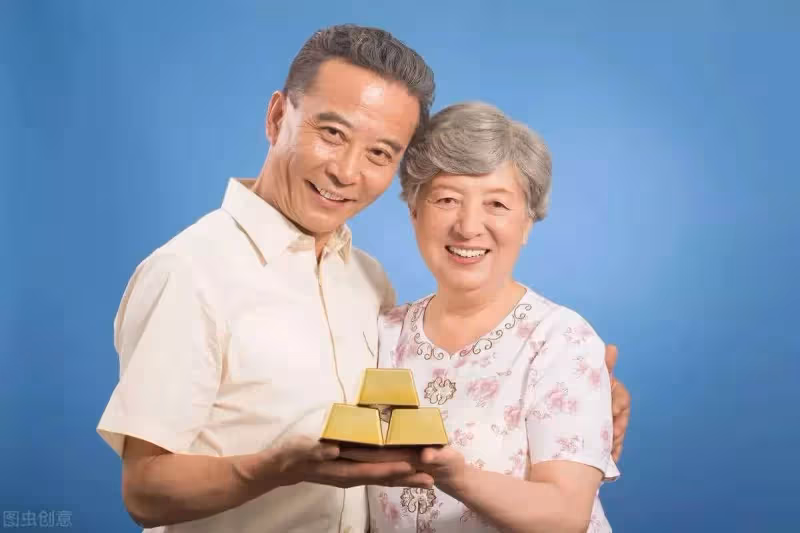 「我有360萬存款,不用你養老」!72歲阿嬤月領8700退休金,住養老院2年卻後悔了:很煎熬!