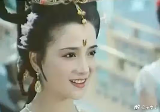 她不顧一切嫁給3婚的許亞軍,兒子2歲時又離婚,如今過得怎樣了?