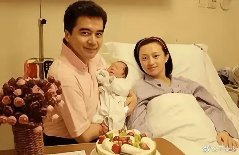 她不顧一切嫁給3婚的許亞軍,兒子2歲時又離婚,如今過得怎樣了?