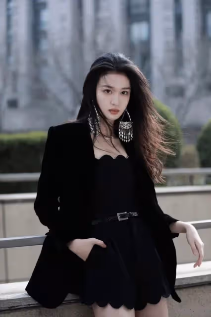 網曝楊洋王楚然同游馬爾地夫,疑似海邊激吻,女方粉絲澄清又秒刪