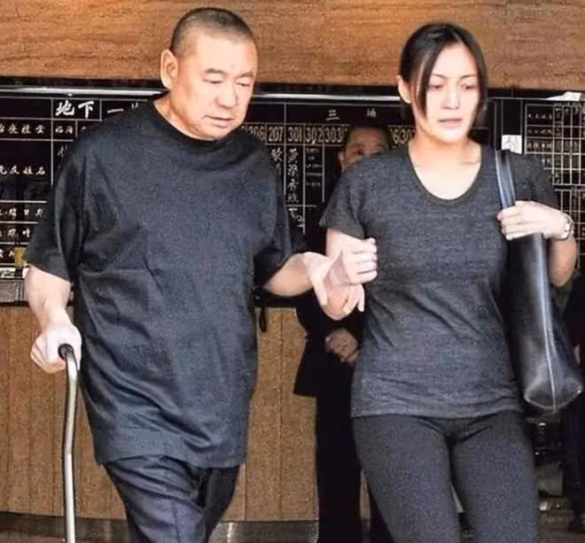 劉鑾雄19歲女兒成績優異跳芭蕾舞,獲得父親大劉的鼎力支持