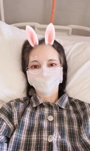 一代艷星淪為服務員:「一脫成名」的她,有多悽慘?