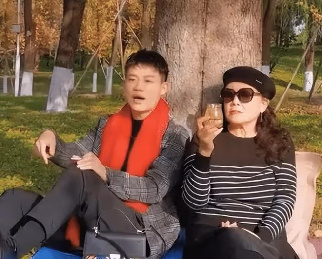 孟賀曝張蘭拖欠他近90萬工資，且被汪小菲拉黑，張蘭回復他要感恩