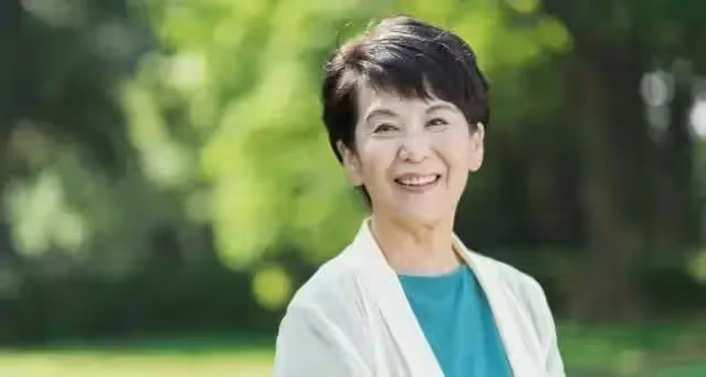 婆婆剛退休，兒媳就說:「媽，單元食堂招切配，我給您報了名」