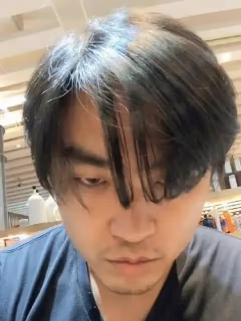 李立群罕曬長子,其態度不耐煩被指沒禮貌,此前因坑爹言論引爭議