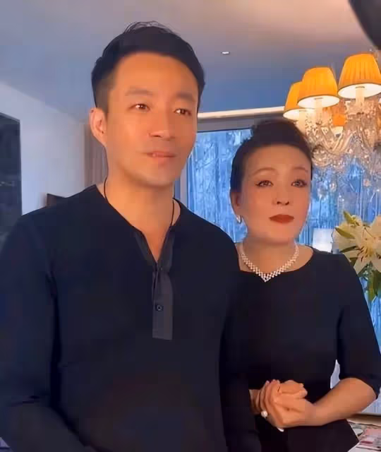 張蘭被曝拖欠90萬工資,疑另有隱情,涉事員工曾偷摸賺外快被抓包