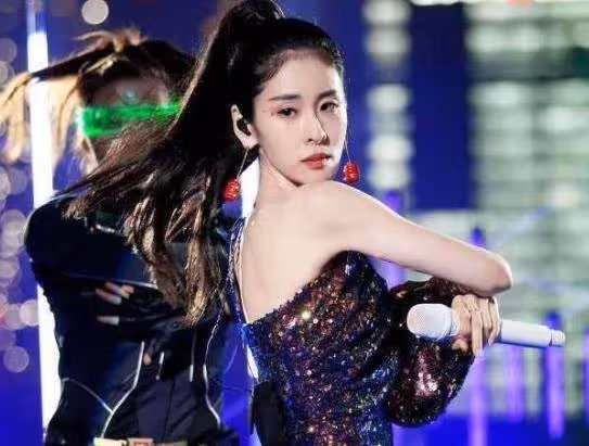 張碧晨:不再隱瞞,主動公開與郭德綱的關係,也不怪華晨宇不娶她?