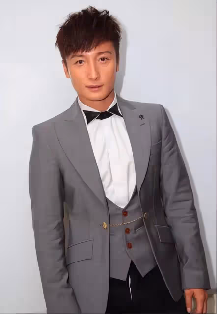 香港知名男星發照片被指消費前女友,被傳身家過億,想有個家