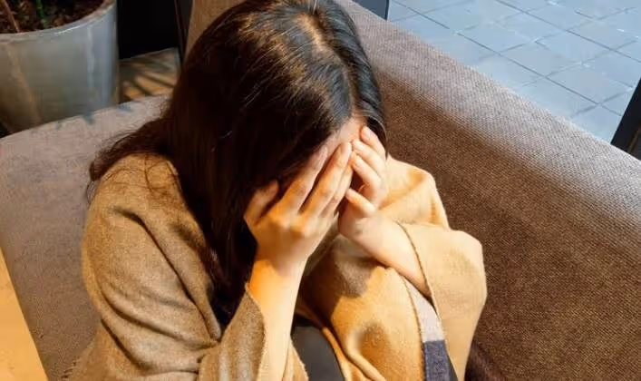 坐月子被公公「賞巴掌」！岳父氣到「撂20親戚包車衝婆家」惡公公「態度180度大逆轉」網全拍手叫好