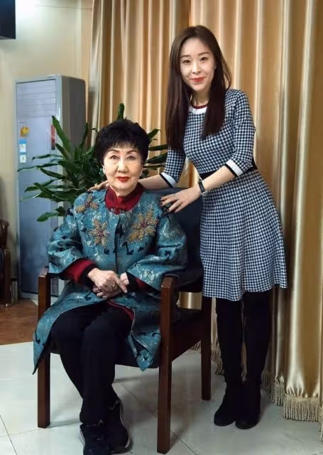 噩耗！83歲京劇藝術家孫毓敏不幸病逝，因家中失火煙塵入肺致身亡
