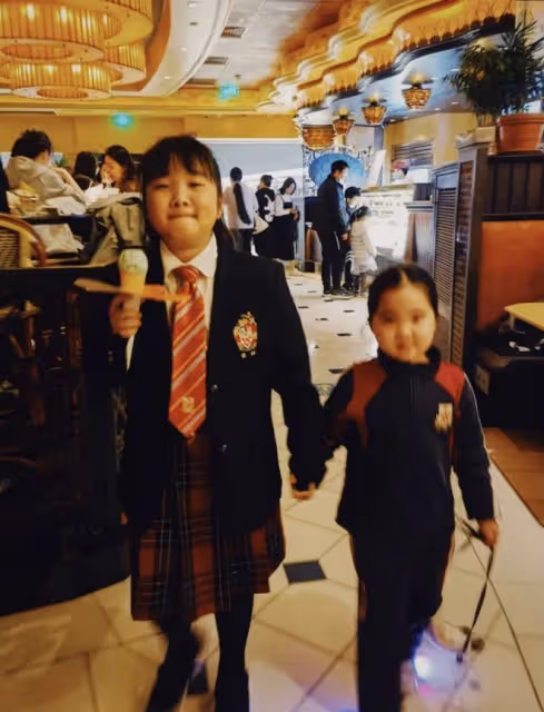 喬杉妻子曬全家福為長女慶生,9歲垛垛像爸爸,繼承喬杉小眼睛