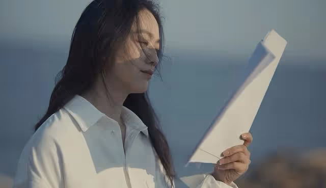 湯唯:新時代的成功女性,在低谷中捲土重來,在頂峰時隱居田園
