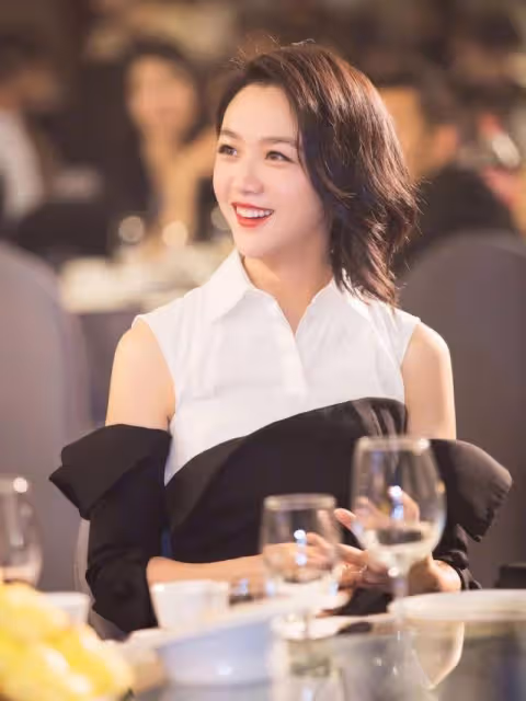 湯唯：新時代的成功女性，在低谷中捲土重來，在頂峰時隱居田園