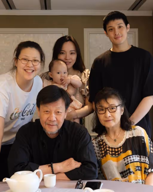 68歲寇世勛近況，晚年常陪原配一家身邊，二房3名子女在國外留學