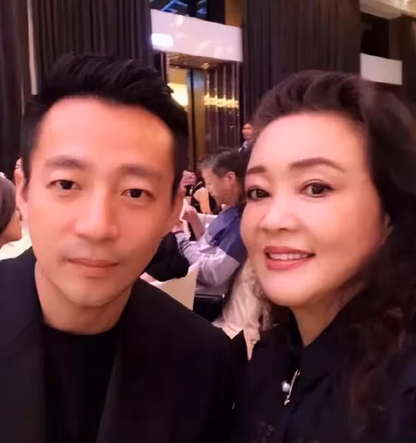 張蘭簡單出手，孟賀就已經無力招架，向汪小菲喊話是自毀前途
