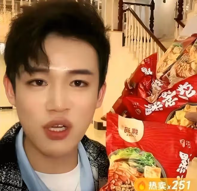 張蘭簡單出手，孟賀就已經無力招架，向汪小菲喊話是自毀前途