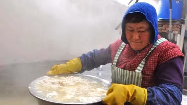 我月薪四千 哥哥建房我給十二萬 我的婚姻因此結束了