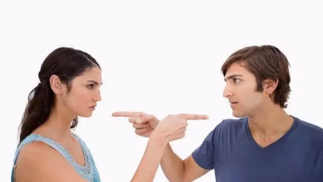 我忘帶進貨款 回家去拿 推開廚房門 看到老婆吃的飯菜 我眼含熱淚