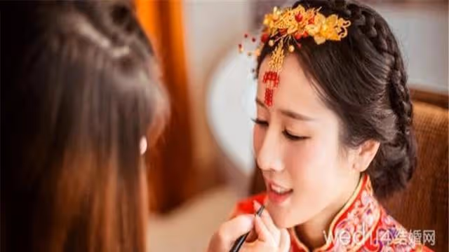 小兩口鬧矛盾 婆婆說:兒子 反正她是遠嫁來的 娘家不在本地