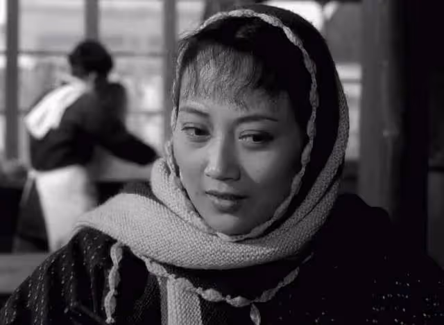 同樣演「脈脈含情」,把王曉棠、王丹鳳和楊麗坤放一起看,差別在哪兒?