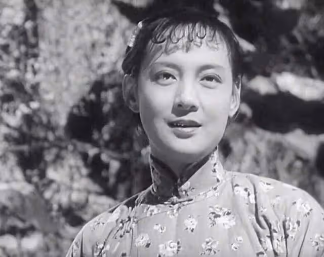 同樣演「脈脈含情」,把王曉棠、王丹鳳和楊麗坤放一起看,差別在哪兒?