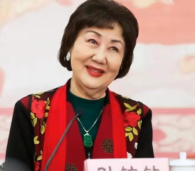 藝術界又傳出噩耗!83歲京劇表演藝術家孫毓敏離世,訃告令人心疼