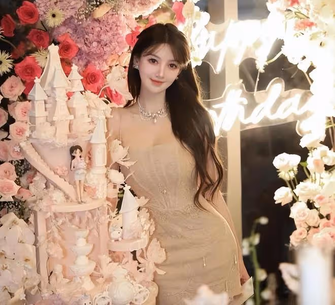 黃曉明與網紅葉珂再傳緋聞,高清同框合照首曝光,女方曾闢謠戀情