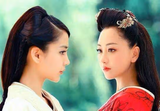 演了21年配角還這麼倔，難怪於媽捧紅了楊冪、趙麗穎，都捧不紅她！