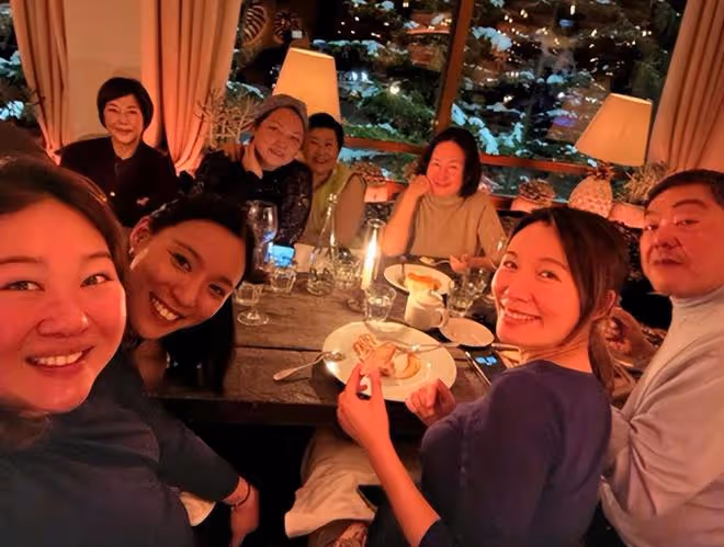 36歲港姐官宣二胎懷男孩!61歲富豪老公已育4女,再當爸難掩喜悅