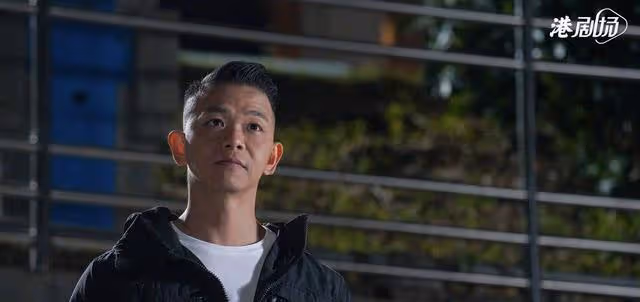 TVB知名男星新劇表現亮眼!與視後兄妹相稱,聞女方離巢感慨落淚