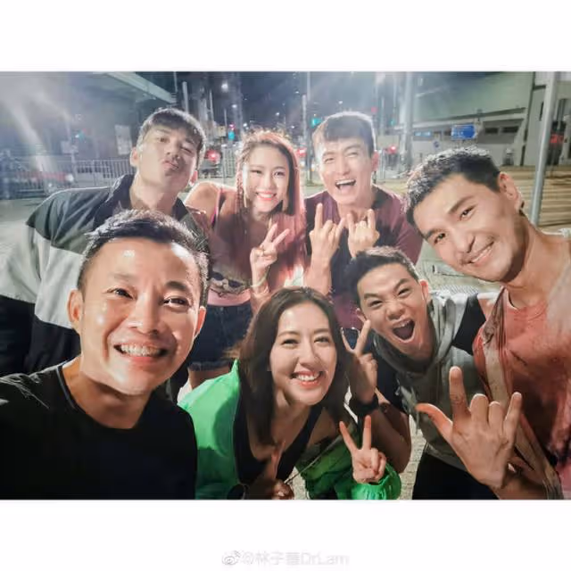 TVB知名男星新劇表現亮眼!與視後兄妹相稱,聞女方離巢感慨落淚