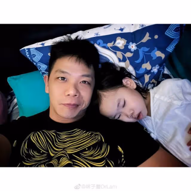 TVB知名男星新劇表現亮眼！與視後兄妹相稱，聞女方離巢感慨落淚