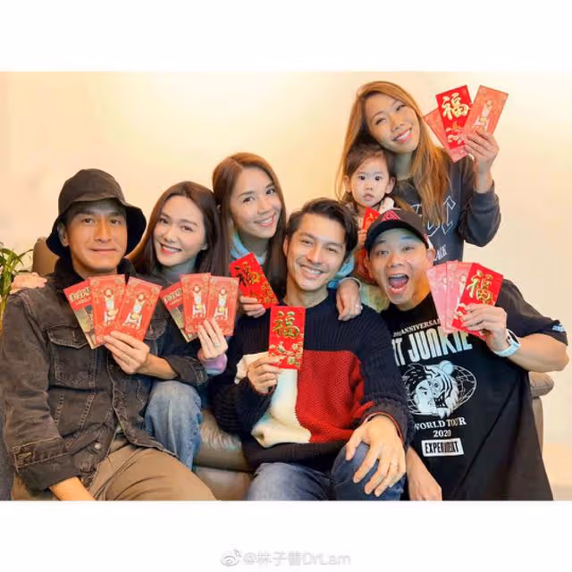TVB知名男星新劇表現亮眼！與視後兄妹相稱，聞女方離巢感慨落淚