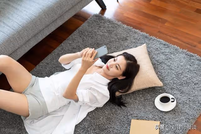 丈夫連續四年向女主播轉帳18萬元,妻子要求女主播返還,法院判了