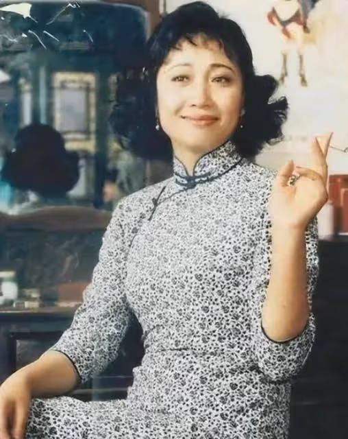 徐松子:嫁初戀古榕,與丈夫分居15年不離婚,如今她還好嗎?