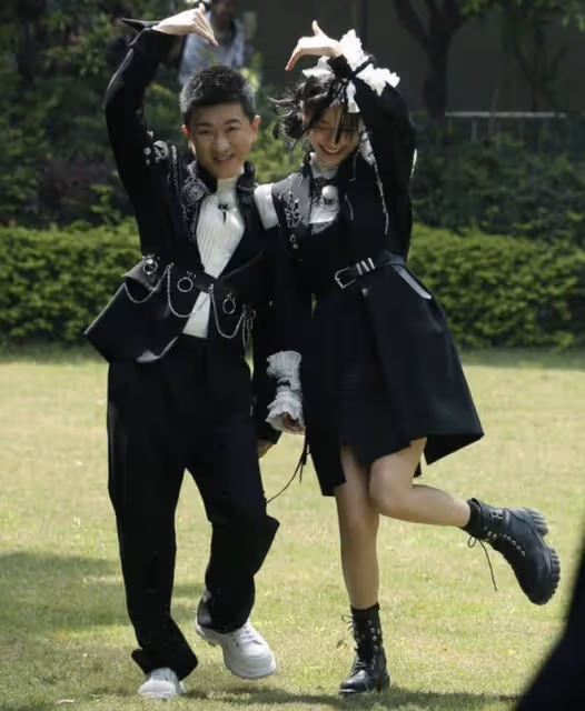 《奔跑吧》路透曝光,baby和男閨蜜張大大比心,不受前夫合照影響