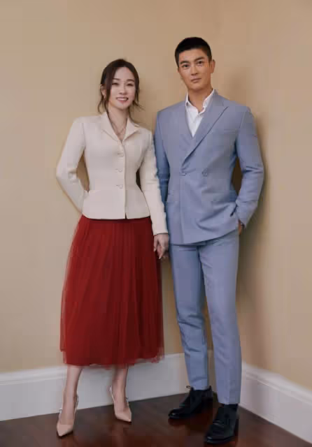 杜江霍思燕一家三口現身，疑似嗯哼親妹妹再出鏡，露正臉超像嗯哼