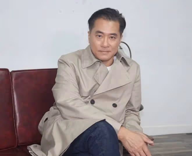 59歲邵仲衡再演舞台劇!身材發福仍帥氣,靠做生意已賺到盆滿缽滿