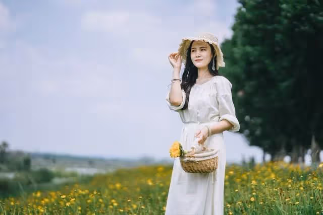 女兒借朋友4萬買6萬的包,被女婿打了兩巴掌,丈母娘怒罵女婿