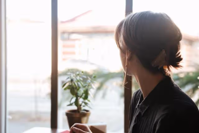 女兒遠嫁八年,要帶丈夫孩子回娘家過年,媽媽提要求讓她痛哭流涕