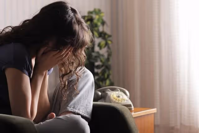 女兒遠嫁八年,要帶丈夫孩子回娘家過年,媽媽提要求讓她痛哭流涕