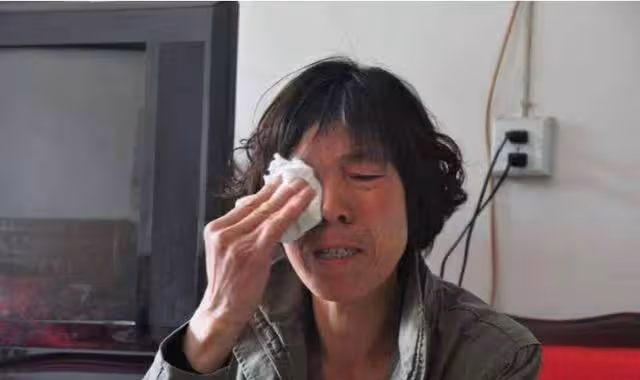 六年前為孫子出氣,扇外孫巴掌,如今找女婿養老,被一腳踹出門