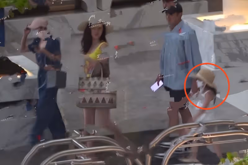 杜江霍思燕一家久違現身,疑似嗯哼親妹妹再出鏡,露正臉超像嗯哼