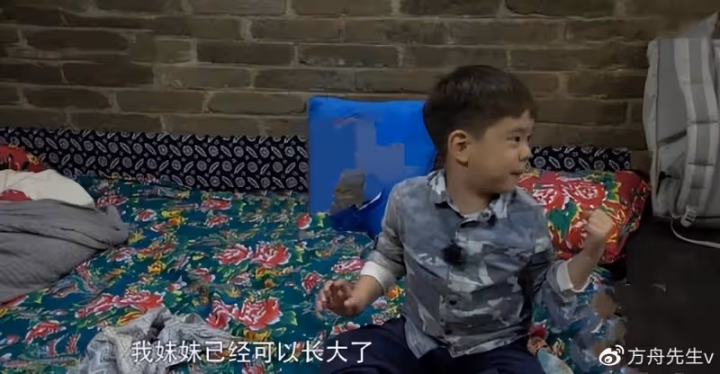 杜江霍思燕一家久違現身,疑似嗯哼親妹妹再出鏡,露正臉超像嗯哼