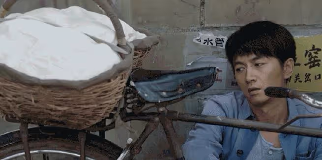 《人生之路》:從主動追愛到接受分手,分析劉巧珍展現的女性力量