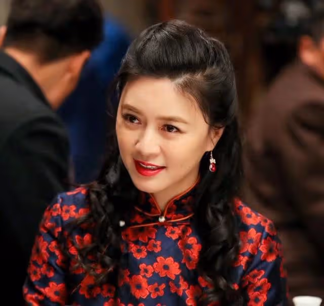 億萬富豪徐明:獄中病逝8年,明星妻子田海蓉和女兒如何了?