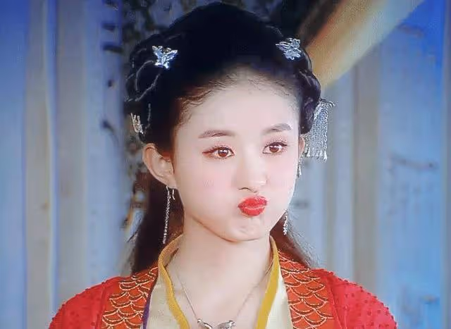 趙麗穎離婚後被追問，還愛馮紹峰嗎，她6字回答贏得網友紛紛點贊