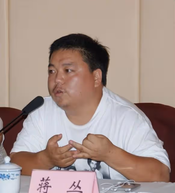突發！導演蔣叢帶人群毆劇組統籌，放話：往死里打，報警也沒有用