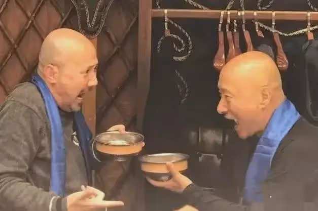 騰格爾給陳佩斯打電話:今晚來我家喝酒,不來就別想認我這個兄弟