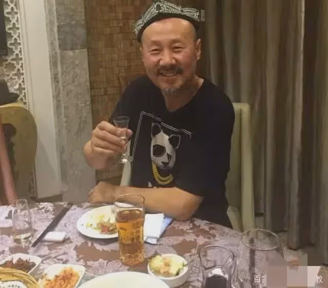 騰格爾給陳佩斯打電話:今晚來我家喝酒,不來就別想認我這個兄弟